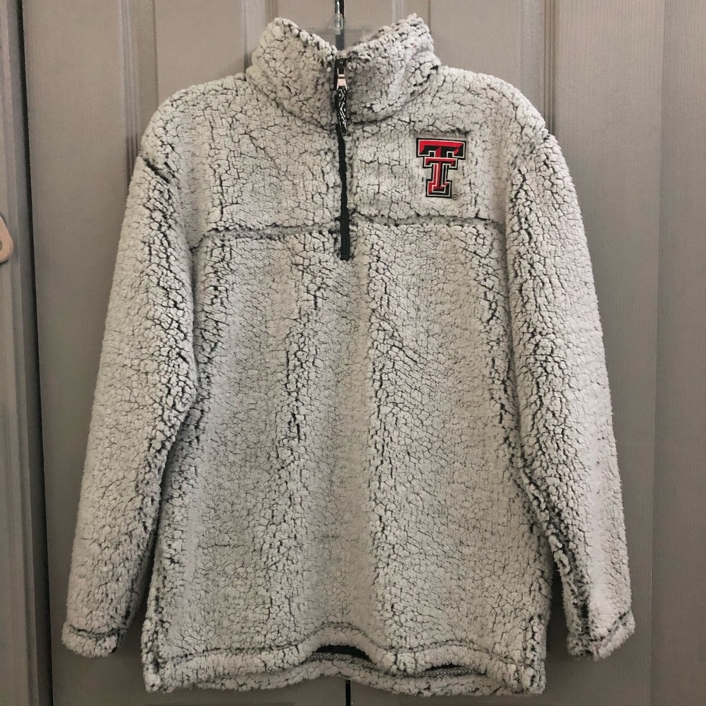 Texas Tech sherpa pull over size M
